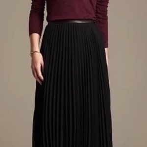 Banana Republic Black Pleated Midi Skirt with Faux Leather Trim, Size 4